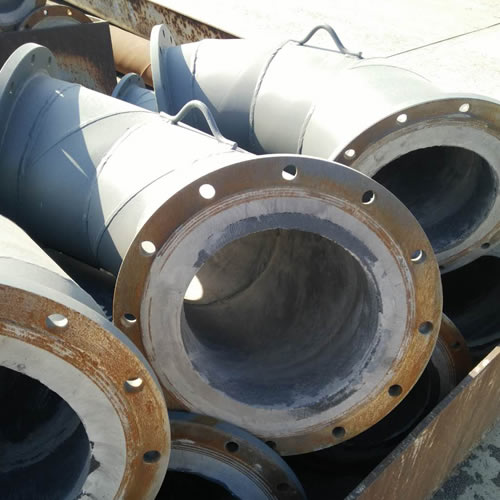 Cast basalt lined steel pipe