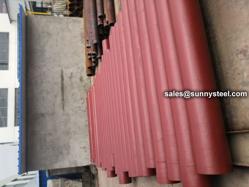 Ceramic low carbon steel pipe