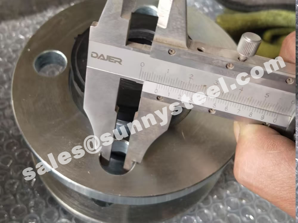 Flexible joint for air conditioning condensing unit