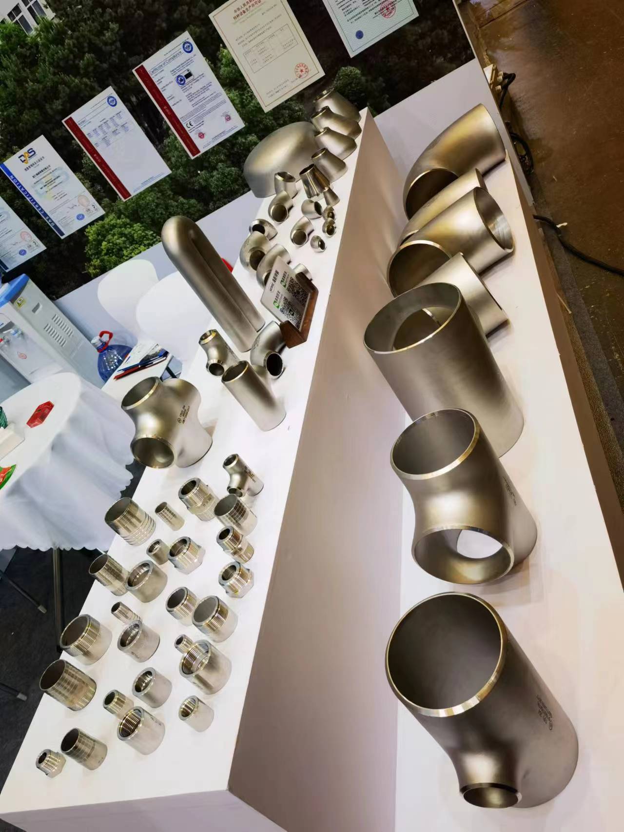 Stainless pipe fittings